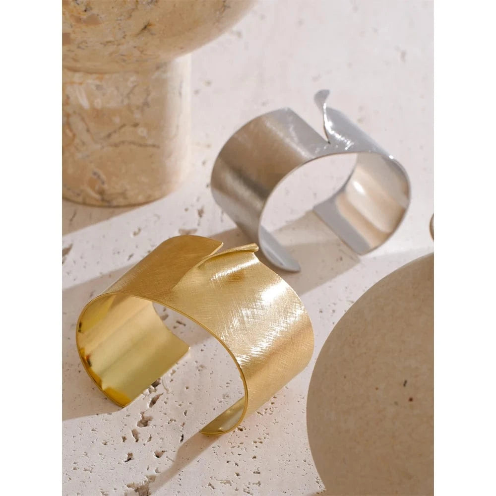 bracelet manchette sculpturale femme