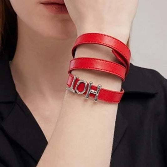 Bracelet "Ella" <br>Bracelet en cuir triple tours personnalisable.