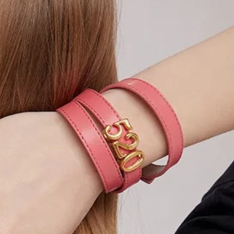 Bracelet "Ella" <br>Bracelet en cuir triple tours personnalisable.