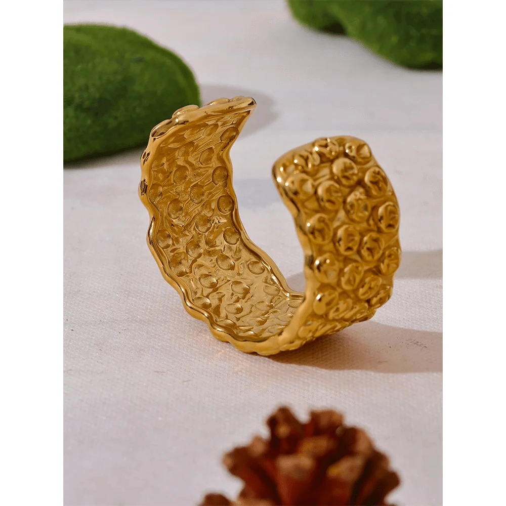 bracelet manchette acier doré martelé femme