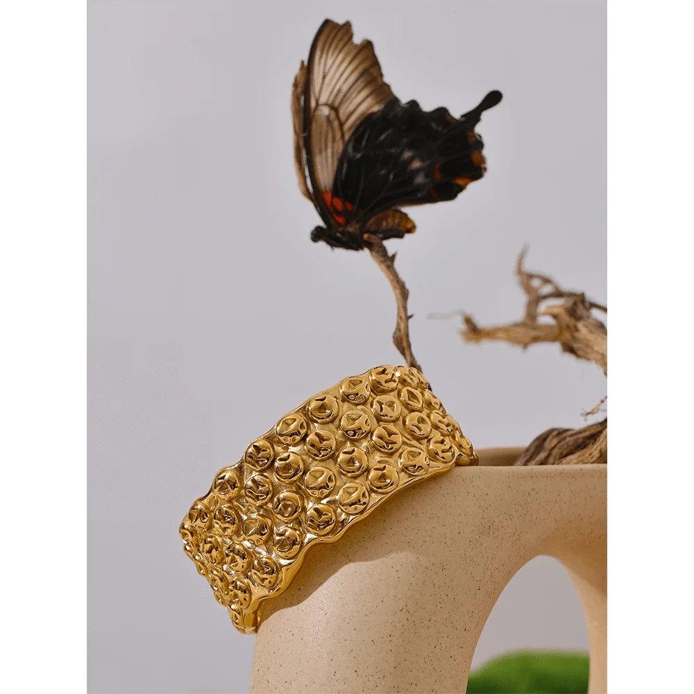 bracelet manchette acier doré martelé femme