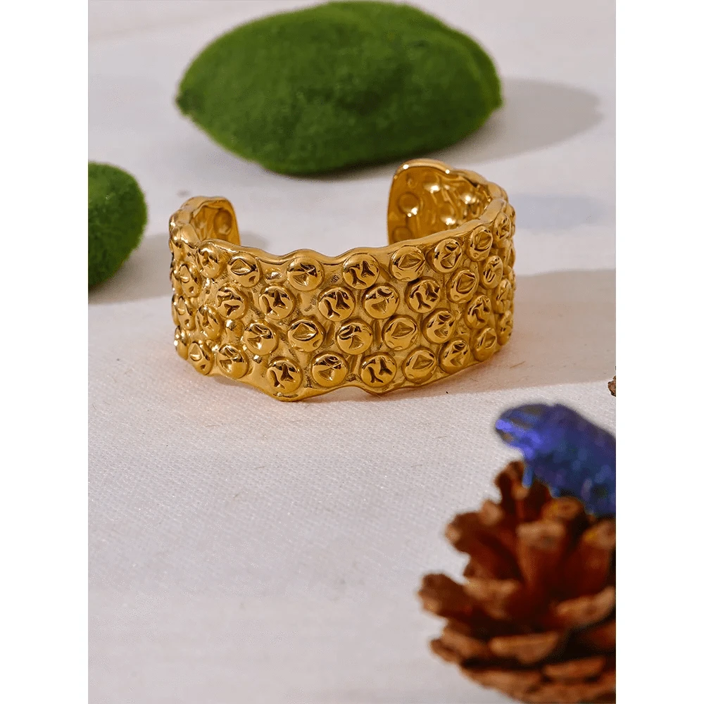 bracelet manchette acier doré martelé femme