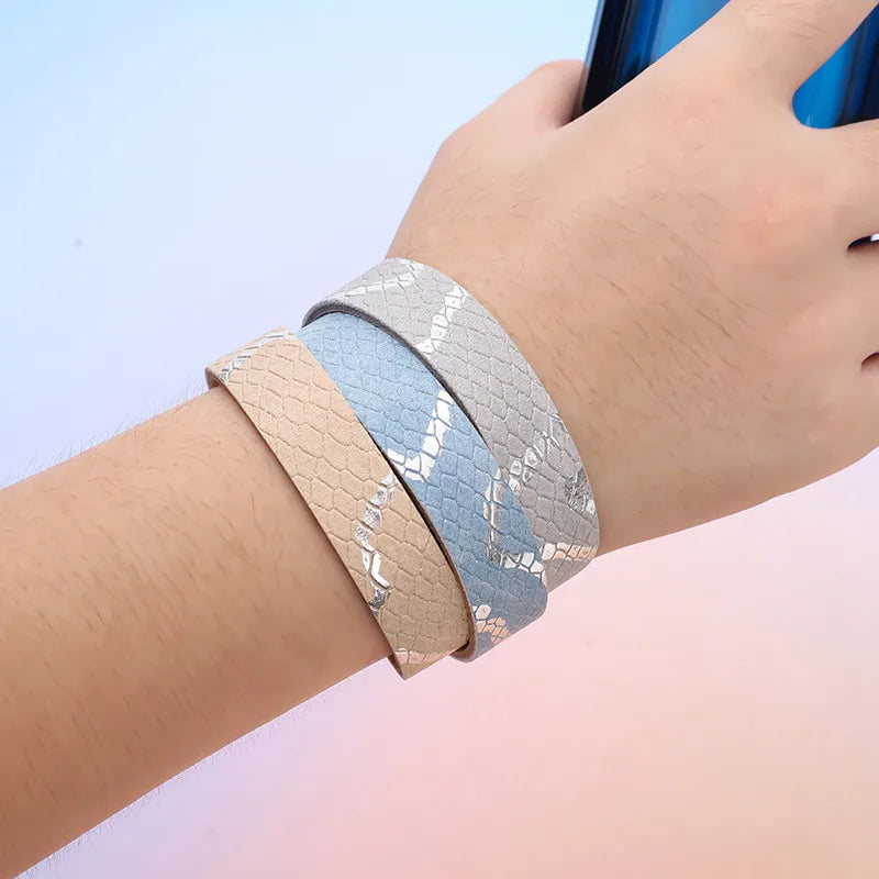 Bracelet manchette cuir femme effet serpent chic et tendance
